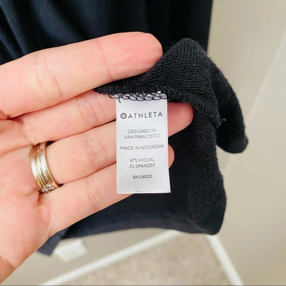 Athleta Long Sleeve Front Knot Top Black Sz Small - Picture 4 of 7